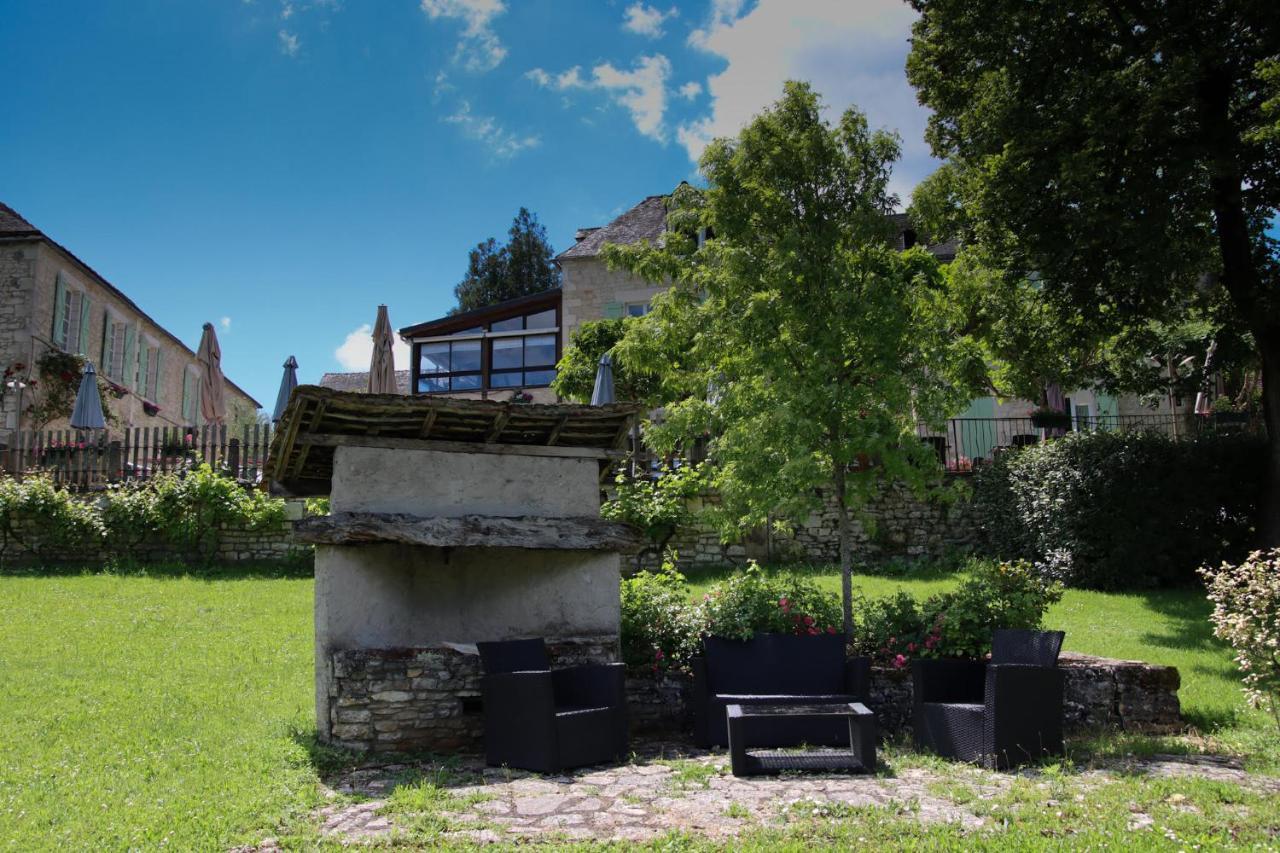 Auberge Des 7 Tours Martel Buitenkant foto